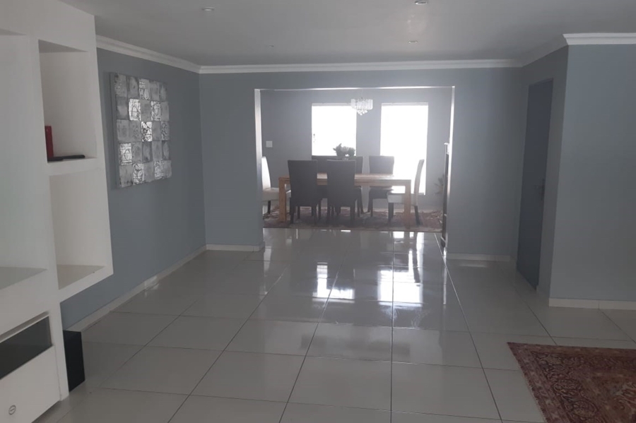 To Let 3 Bedroom Property for Rent in Parklands Western Cape